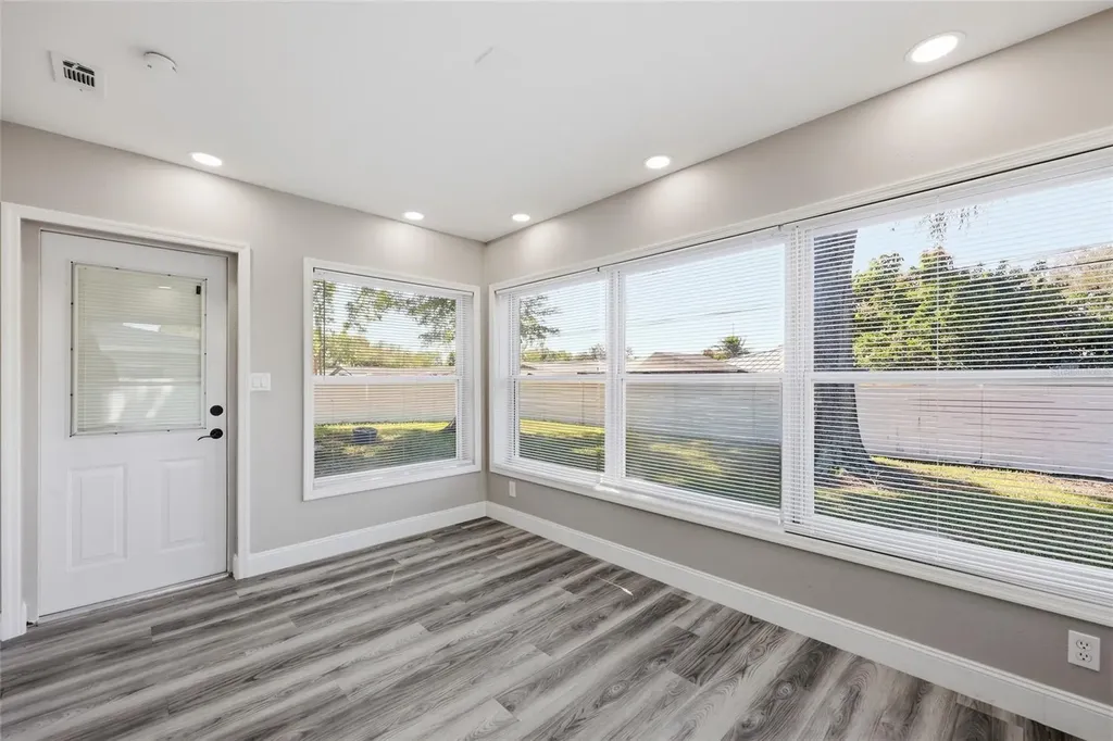 1817 Hunt Lane Clearwater FL 33764