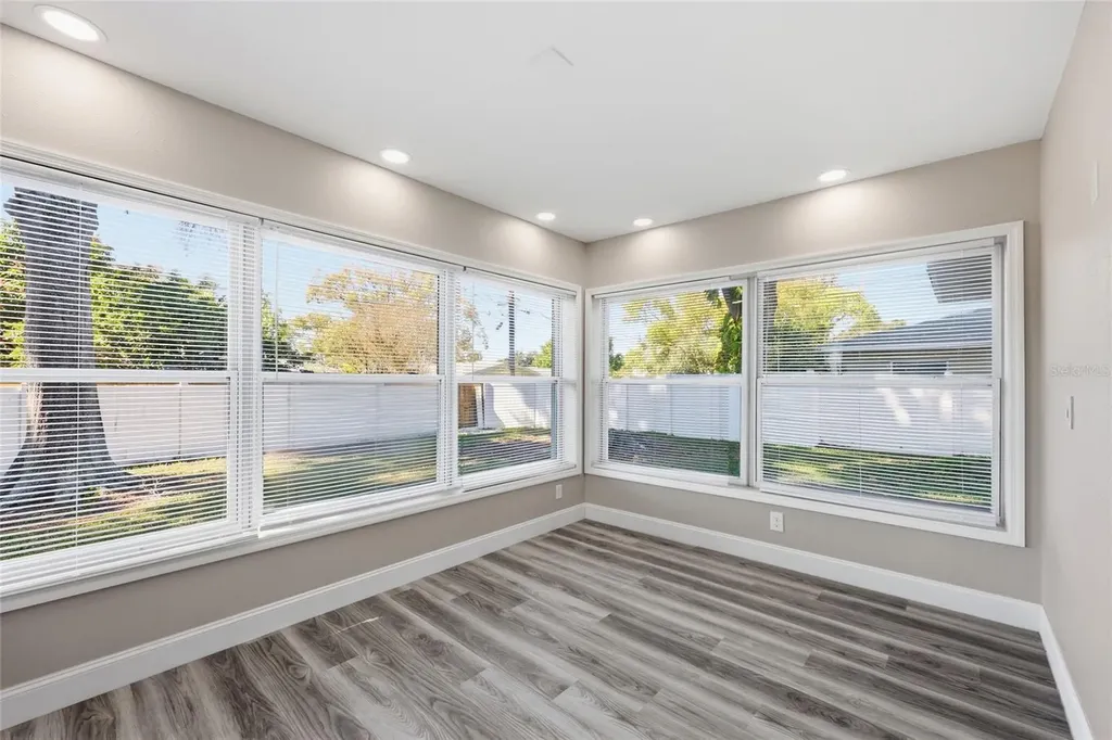 1817 Hunt Lane Clearwater FL 33764