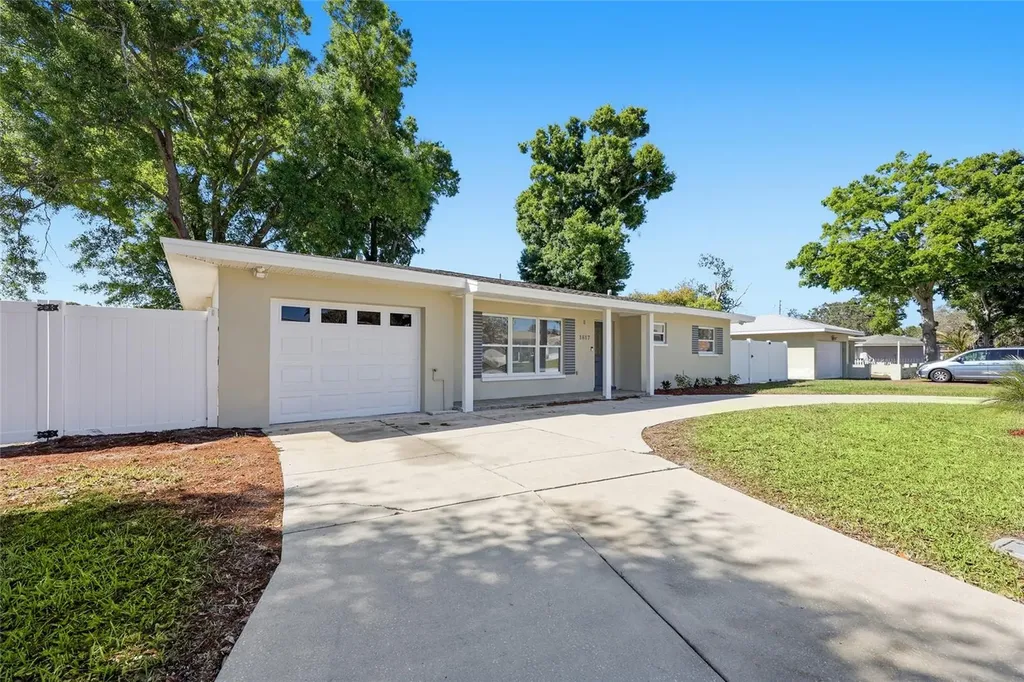 1817 Hunt Lane Clearwater FL 33764