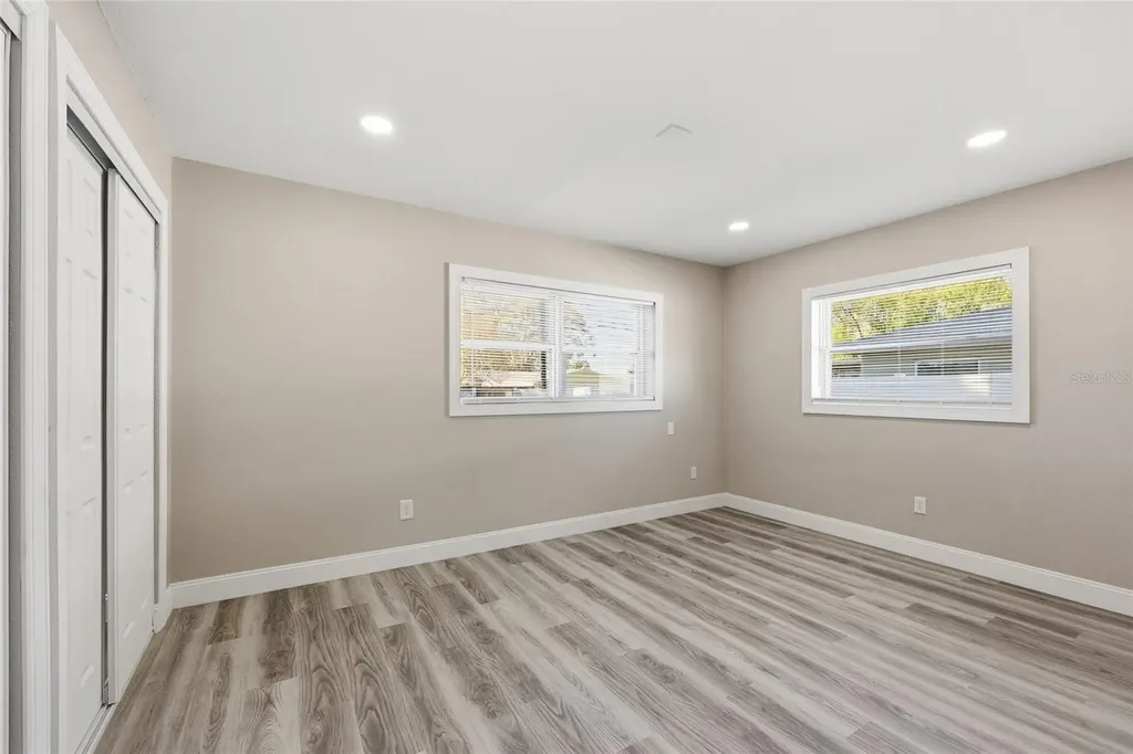 1817 Hunt Lane Clearwater FL 33764