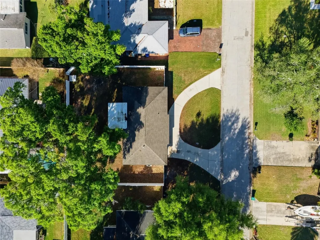 1817 Hunt Lane Clearwater FL 33764