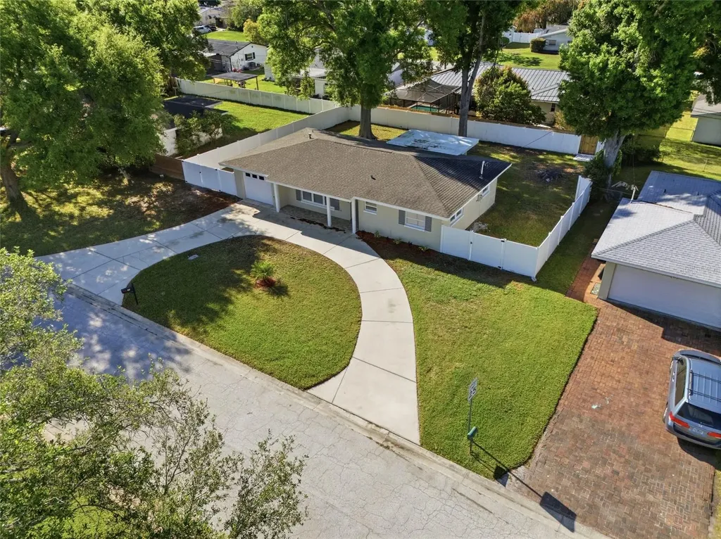 1817 Hunt Lane Clearwater FL 33764