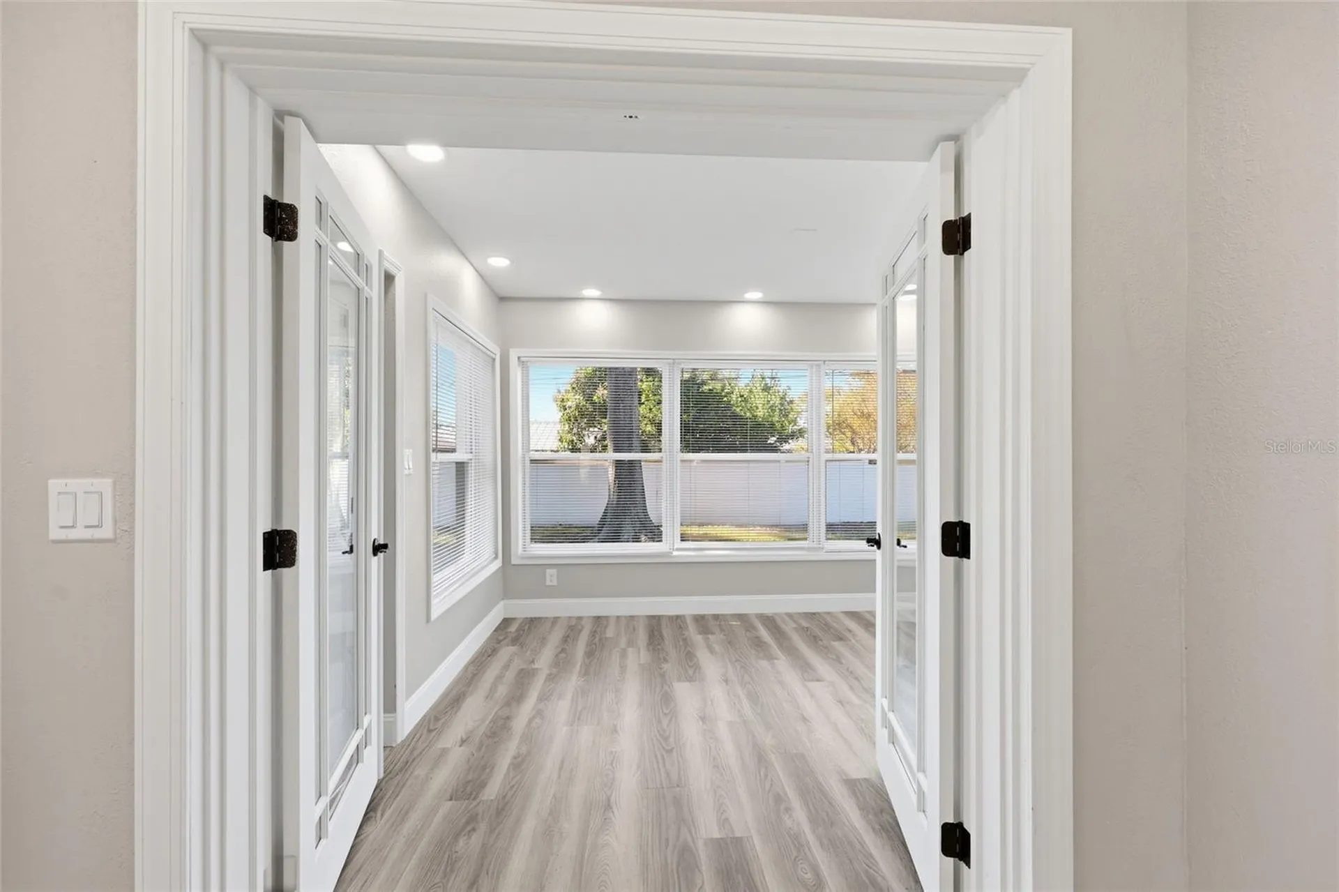 1817 Hunt Lane Clearwater FL 33764