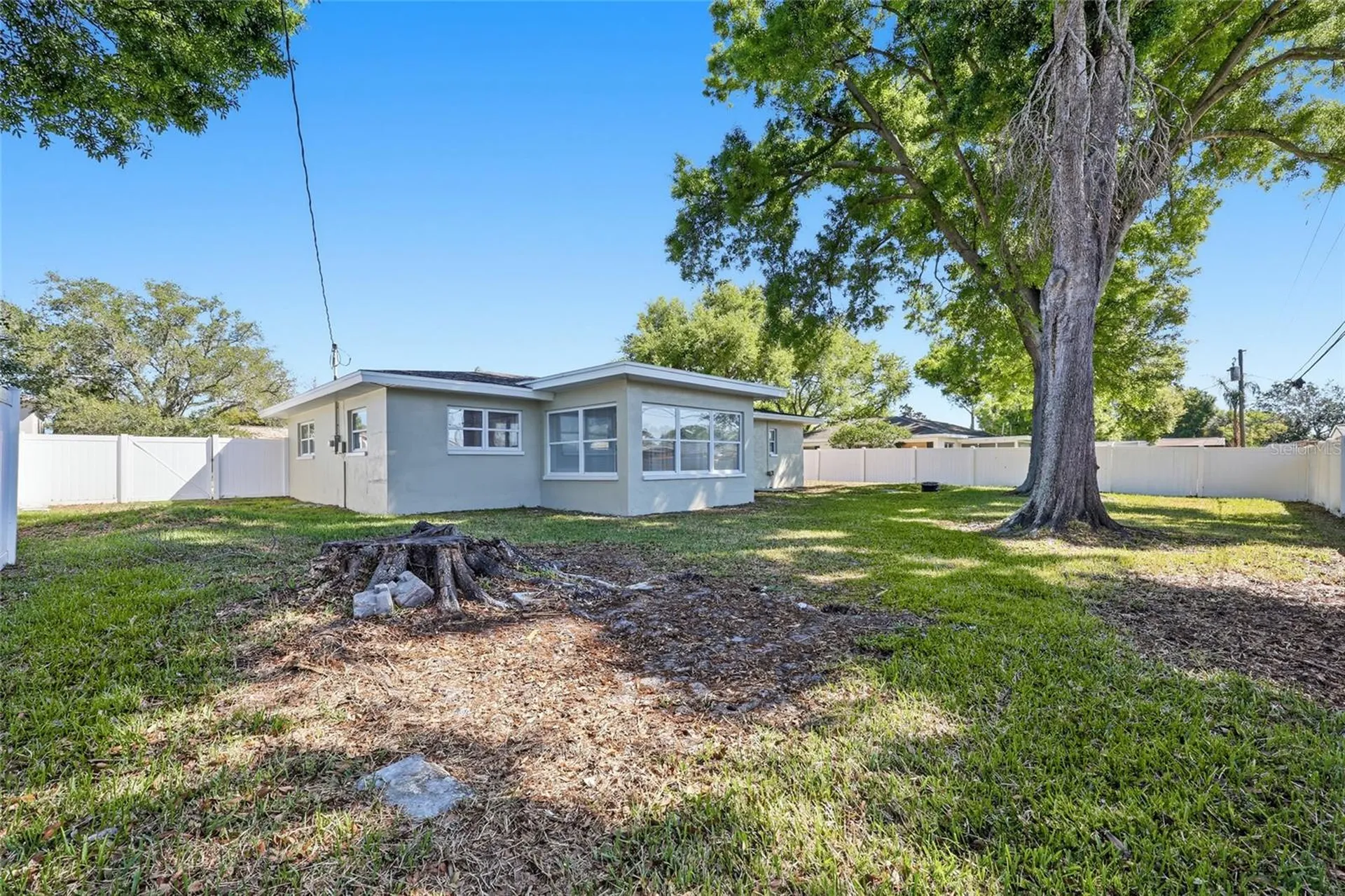 1817 Hunt Lane Clearwater FL 33764