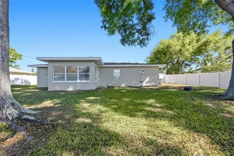 1817 Hunt Lane Clearwater FL 33764