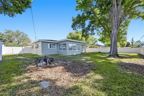 1817 Hunt Lane Clearwater FL 33764