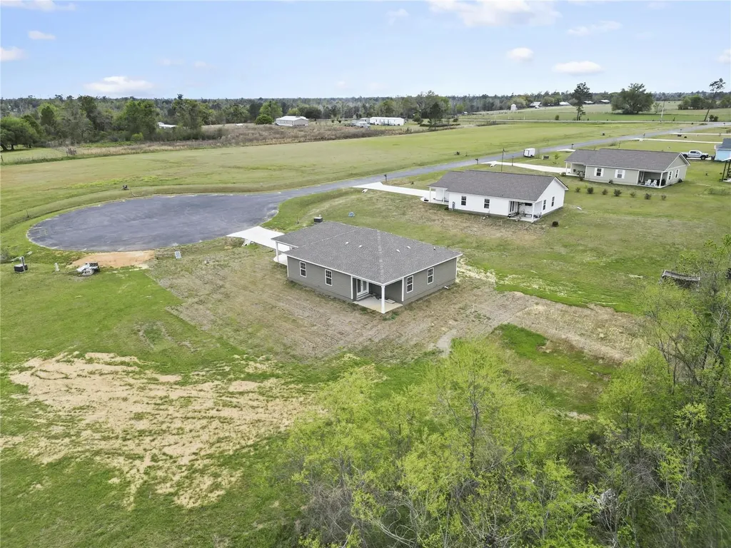 21367 NE Spring Hill Drive Blountstown FL 32424