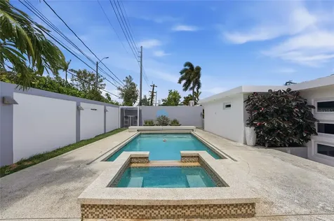 D32 Calle Roma Guaynabo PR 00966