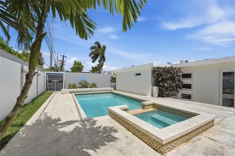 D32 Calle Roma Guaynabo PR 00966