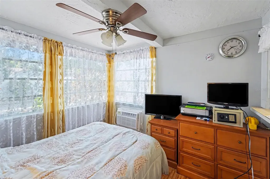 1538 S Lake Avenue Clearwater FL 33756