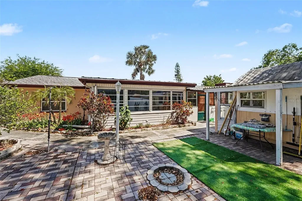 1538 S Lake Avenue Clearwater FL 33756