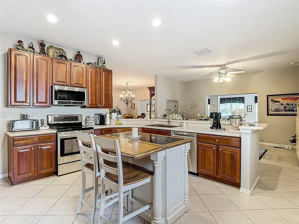 352 Hamrick Drive Kissimmee FL 34759