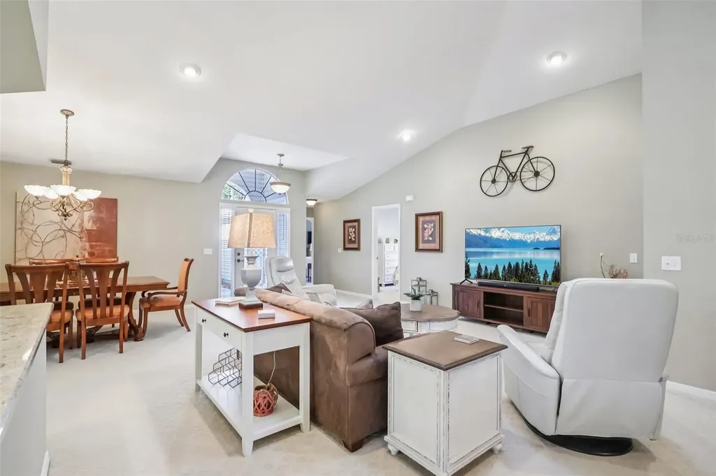 587 Juniper Way Tavares FL 32778