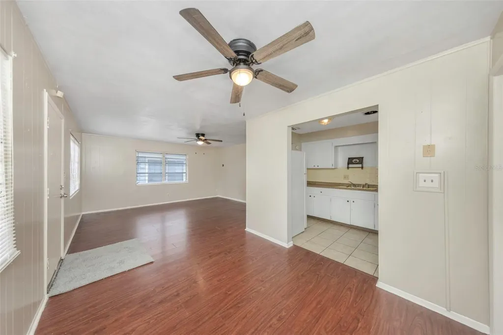 2423 Auburn Street S St Petersburg FL 33712