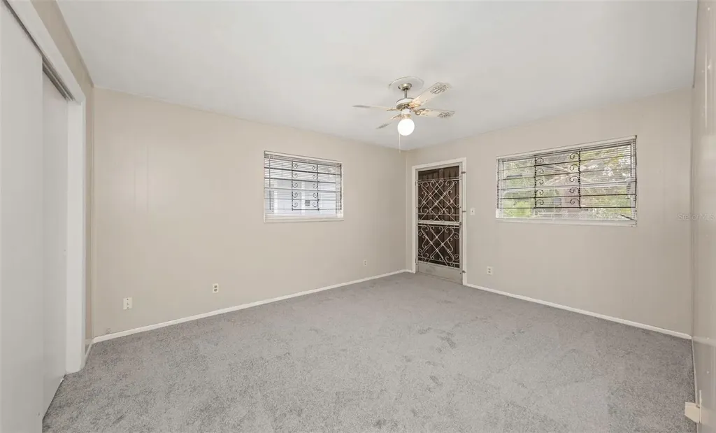 2423 Auburn Street S St Petersburg FL 33712