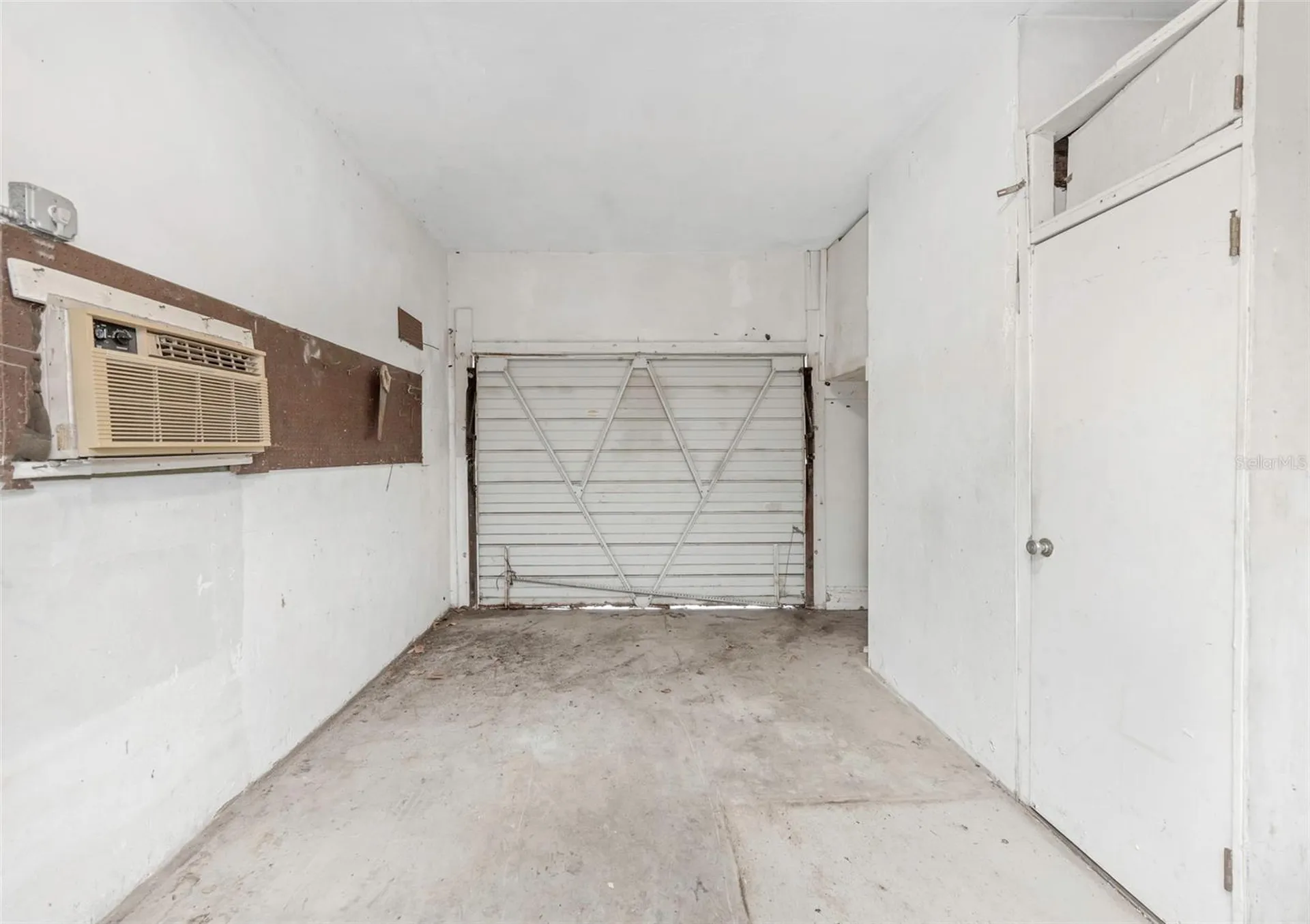 2423 Auburn Street S St Petersburg FL 33712