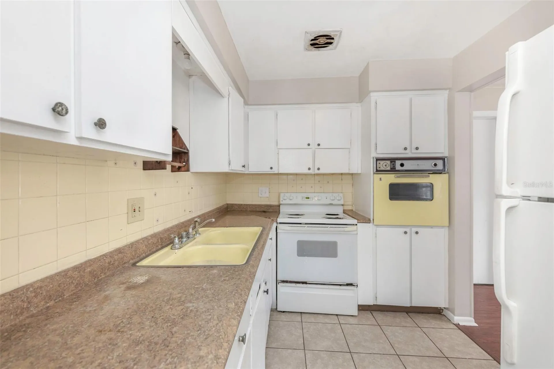 2423 Auburn Street S St Petersburg FL 33712