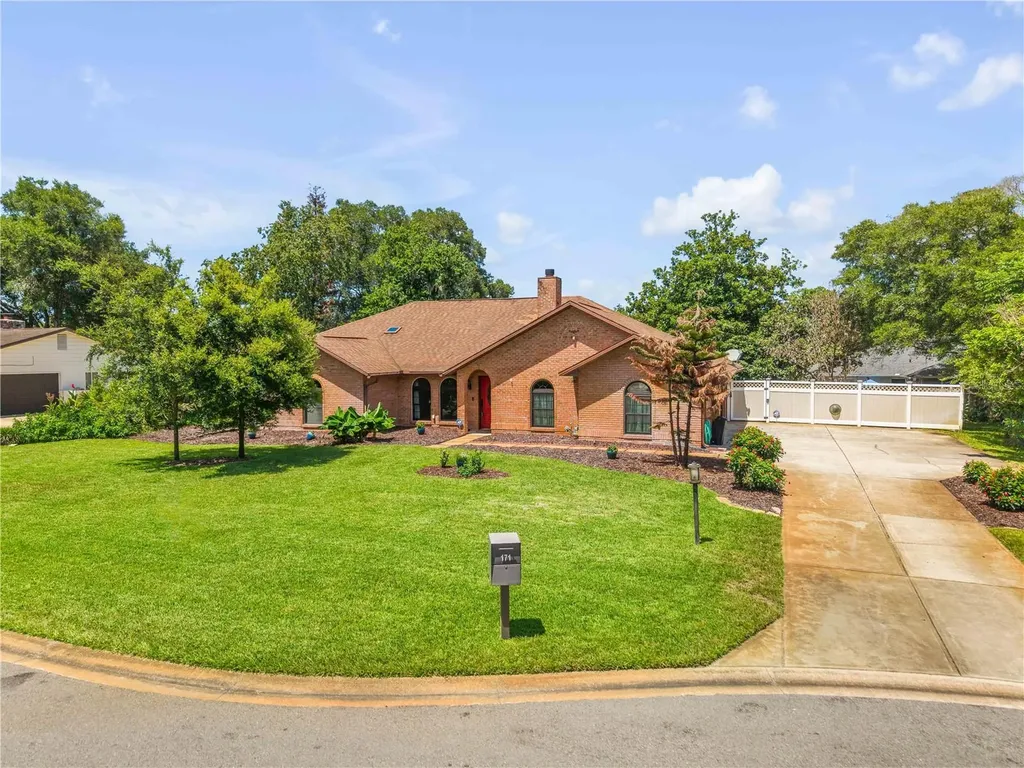 171 Live Oak Court New Smyrna Beach FL 32168