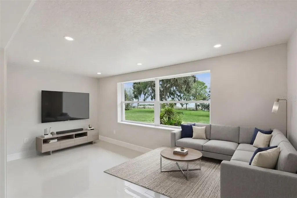 2316 N Griffin Drive Leesburg FL 34748