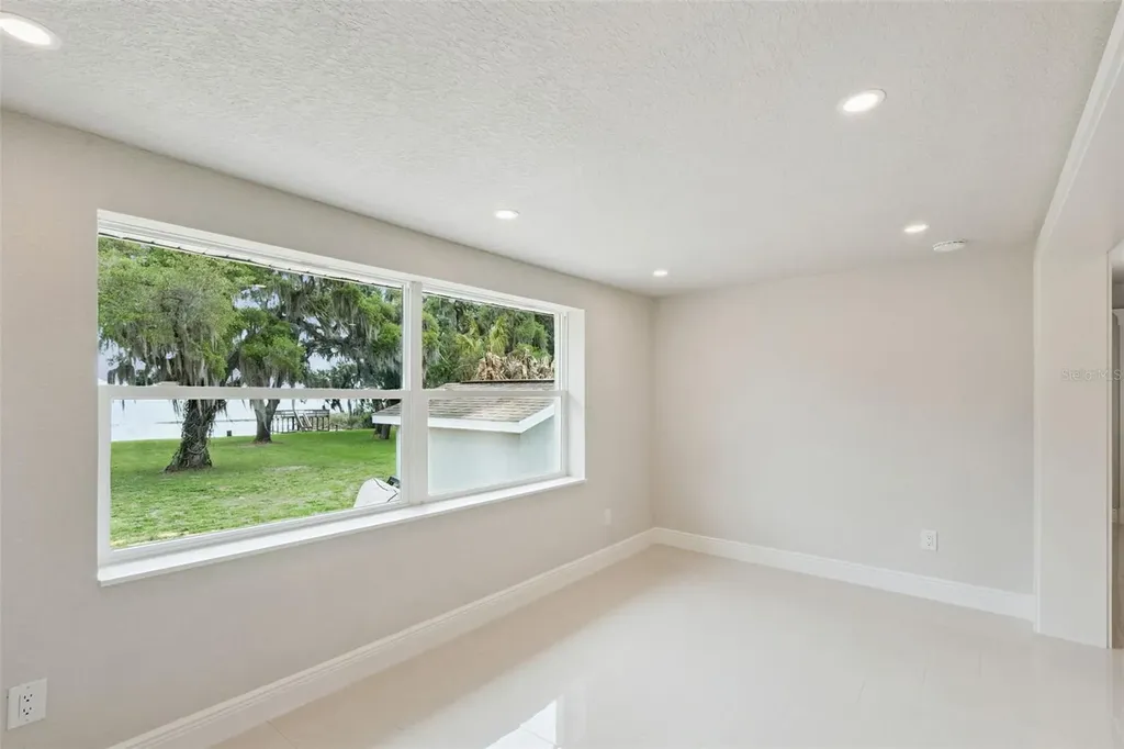 2316 N Griffin Drive Leesburg FL 34748