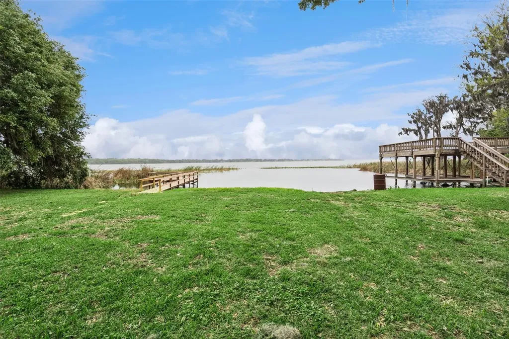 2316 N Griffin Drive Leesburg FL 34748