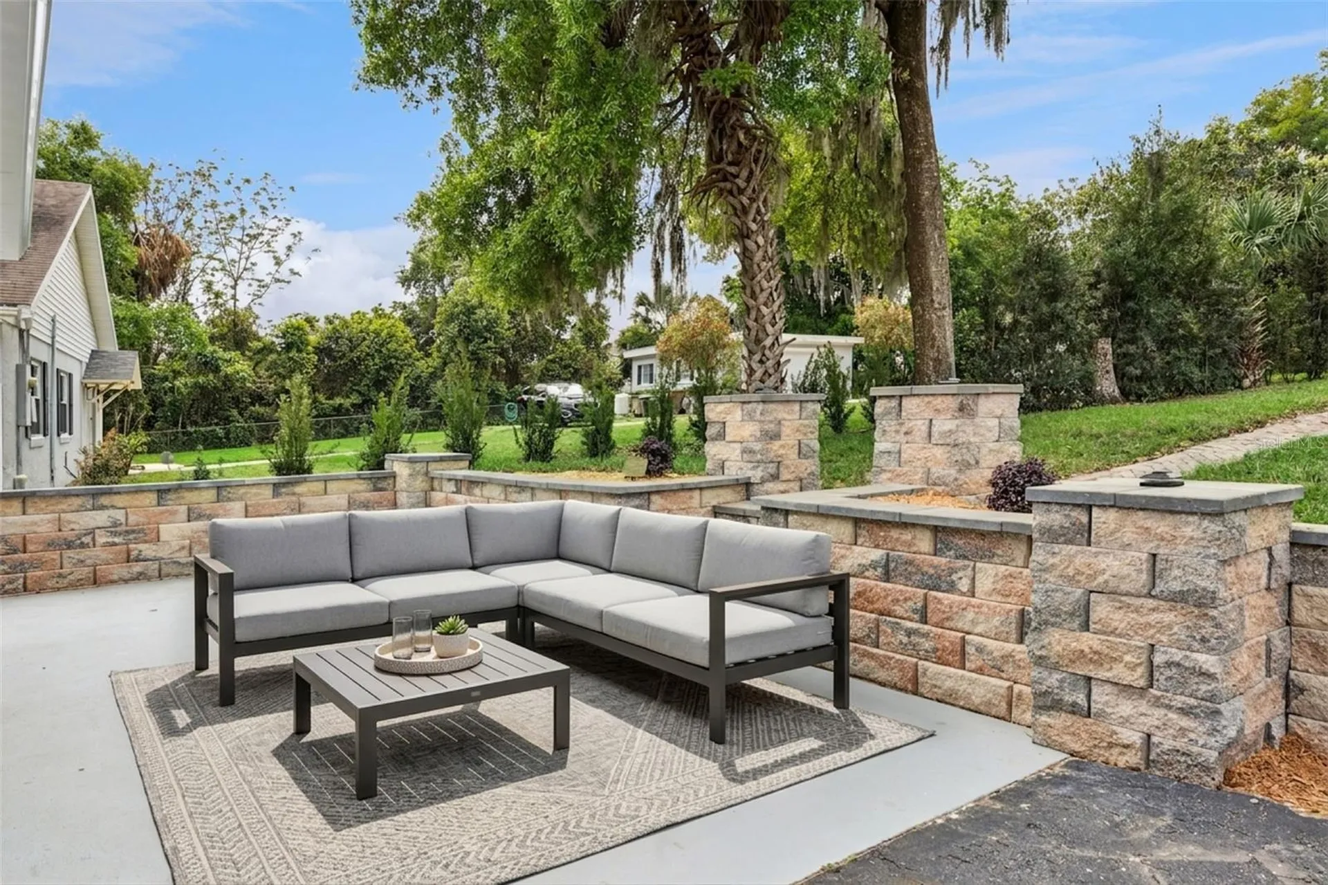 2316 N Griffin Drive Leesburg FL 34748