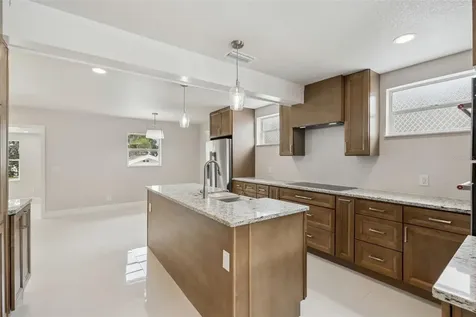 2316 N Griffin Drive Leesburg FL 34748
