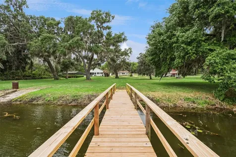 2316 N Griffin Drive Leesburg FL 34748