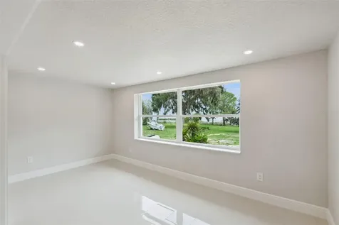 2316 N Griffin Drive Leesburg FL 34748