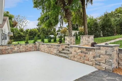 2316 N Griffin Drive Leesburg FL 34748