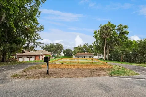 2316 N Griffin Drive Leesburg FL 34748