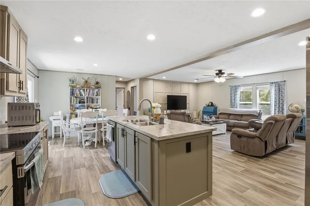 29578 SW 63rd Avenue Newberry FL 32669