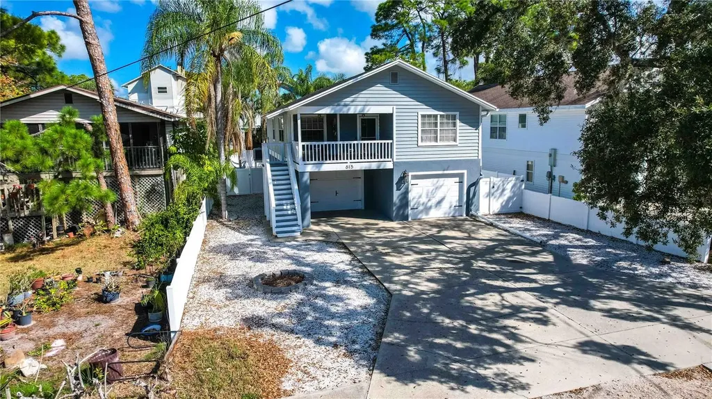 815 Florida Avenue Palm Harbor FL 34683
