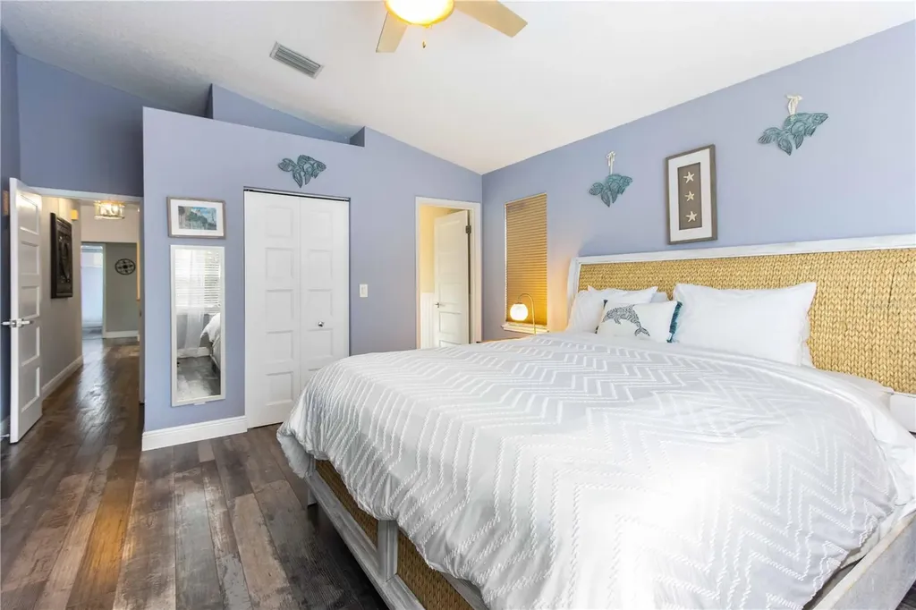 815 Florida Avenue Palm Harbor FL 34683