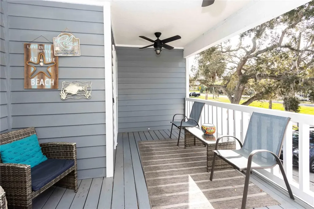 815 Florida Avenue Palm Harbor FL 34683