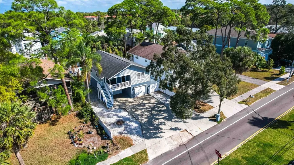 815 Florida Avenue Palm Harbor FL 34683