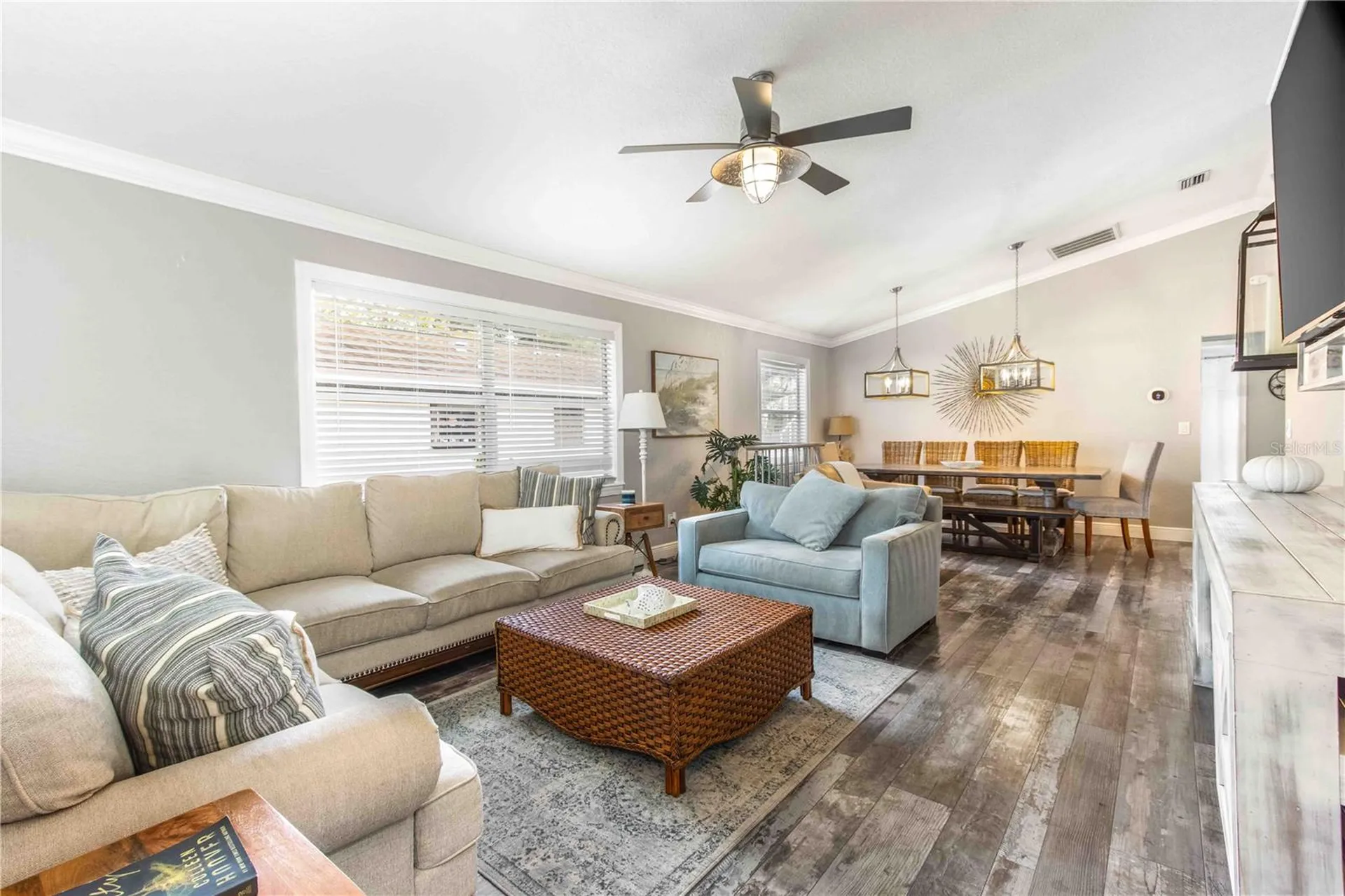 815 Florida Avenue Palm Harbor FL 34683