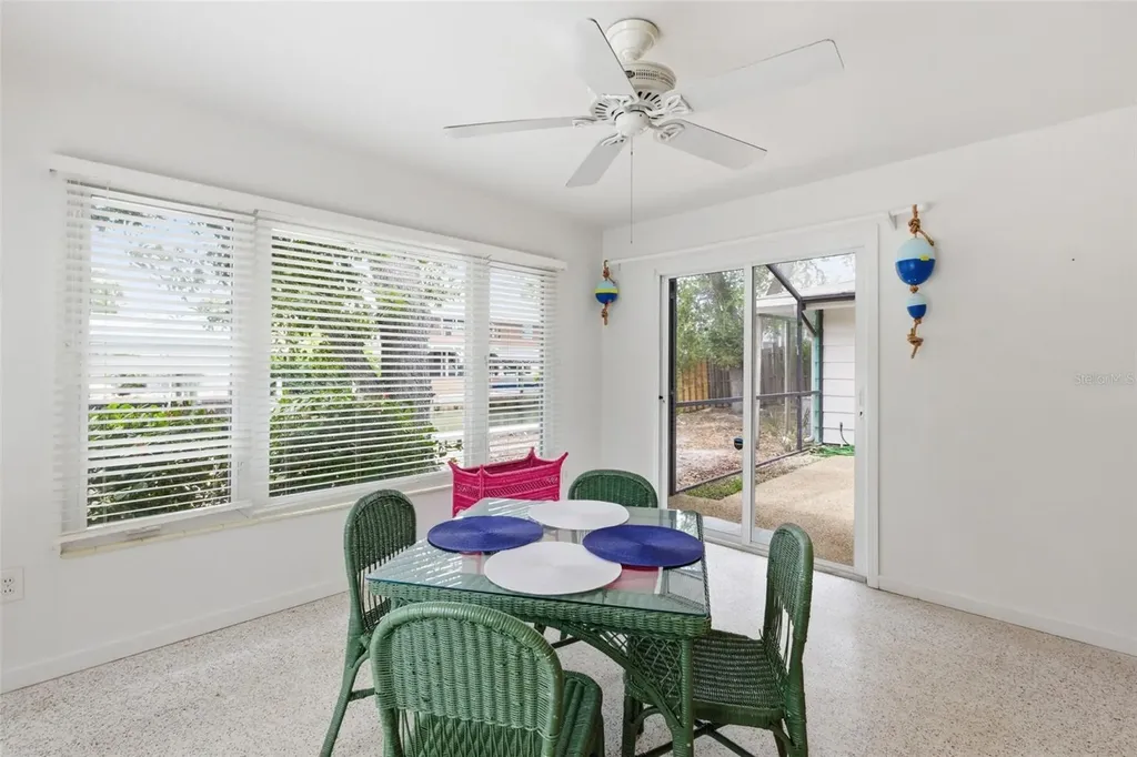 528 Ralph Street Siesta Key FL 34242