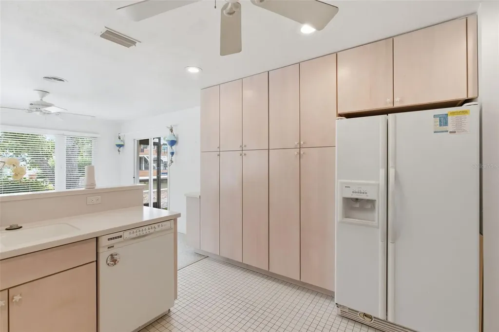 528 Ralph Street Siesta Key FL 34242