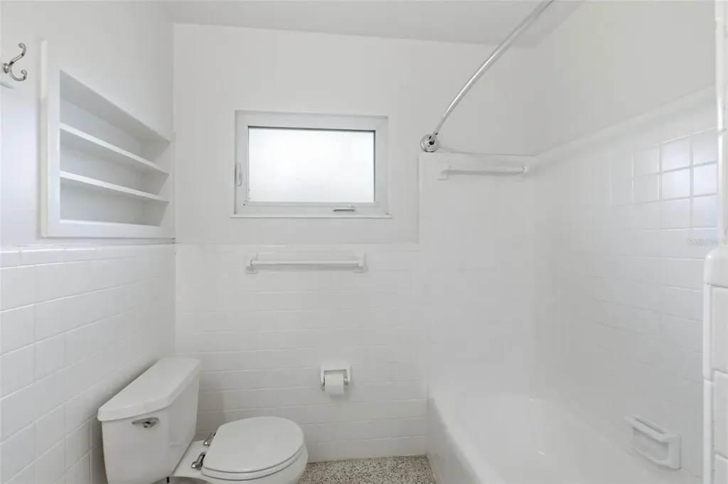 528 Ralph Street Siesta Key FL 34242