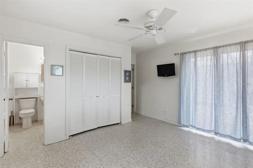 528 Ralph Street Siesta Key FL 34242