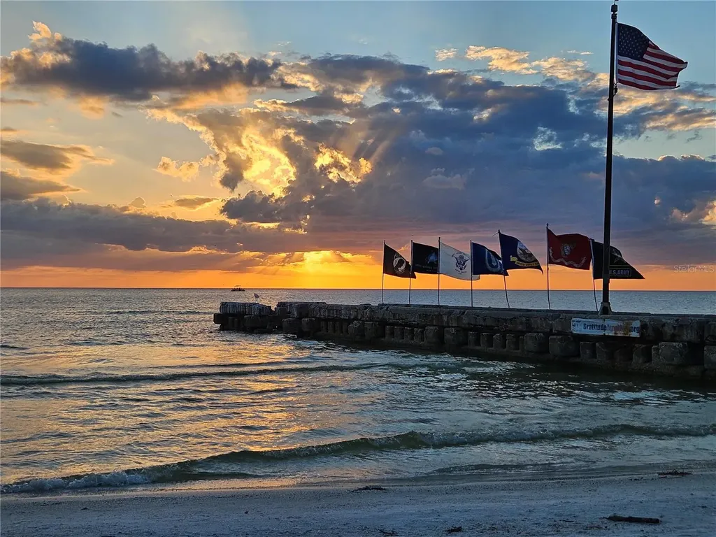 528 Ralph Street Siesta Key FL 34242