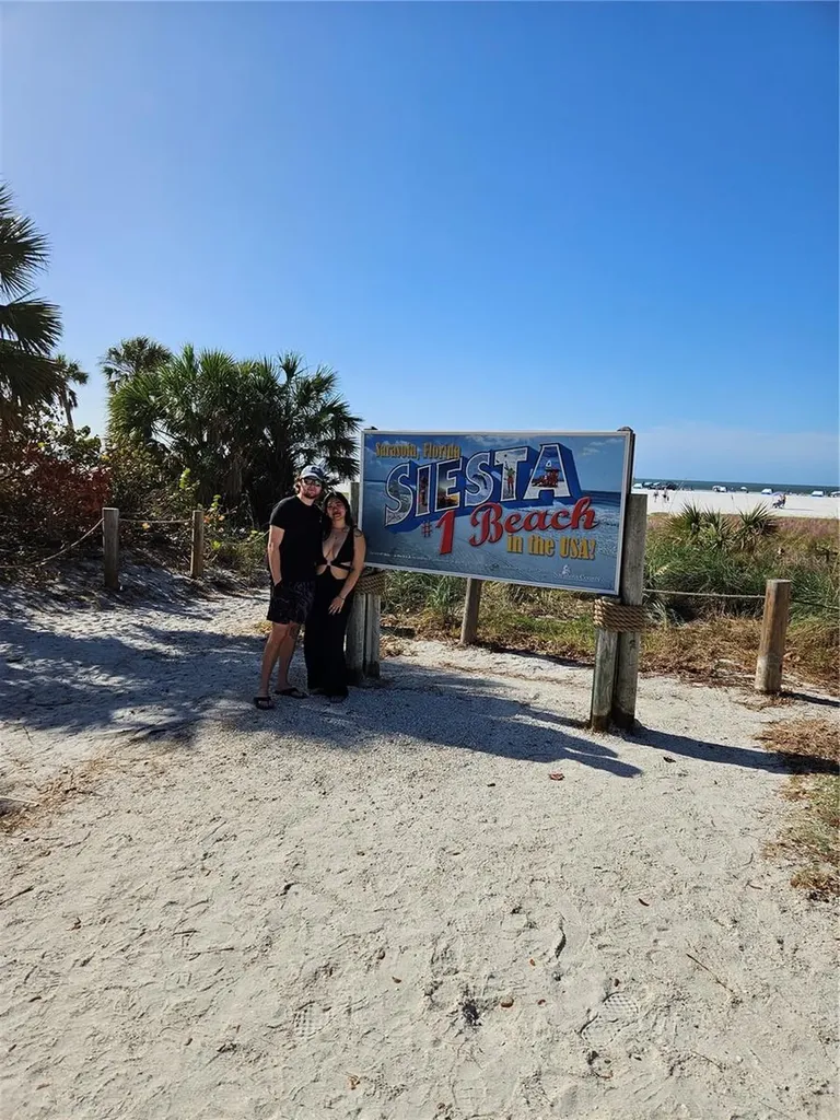 528 Ralph Street Siesta Key FL 34242