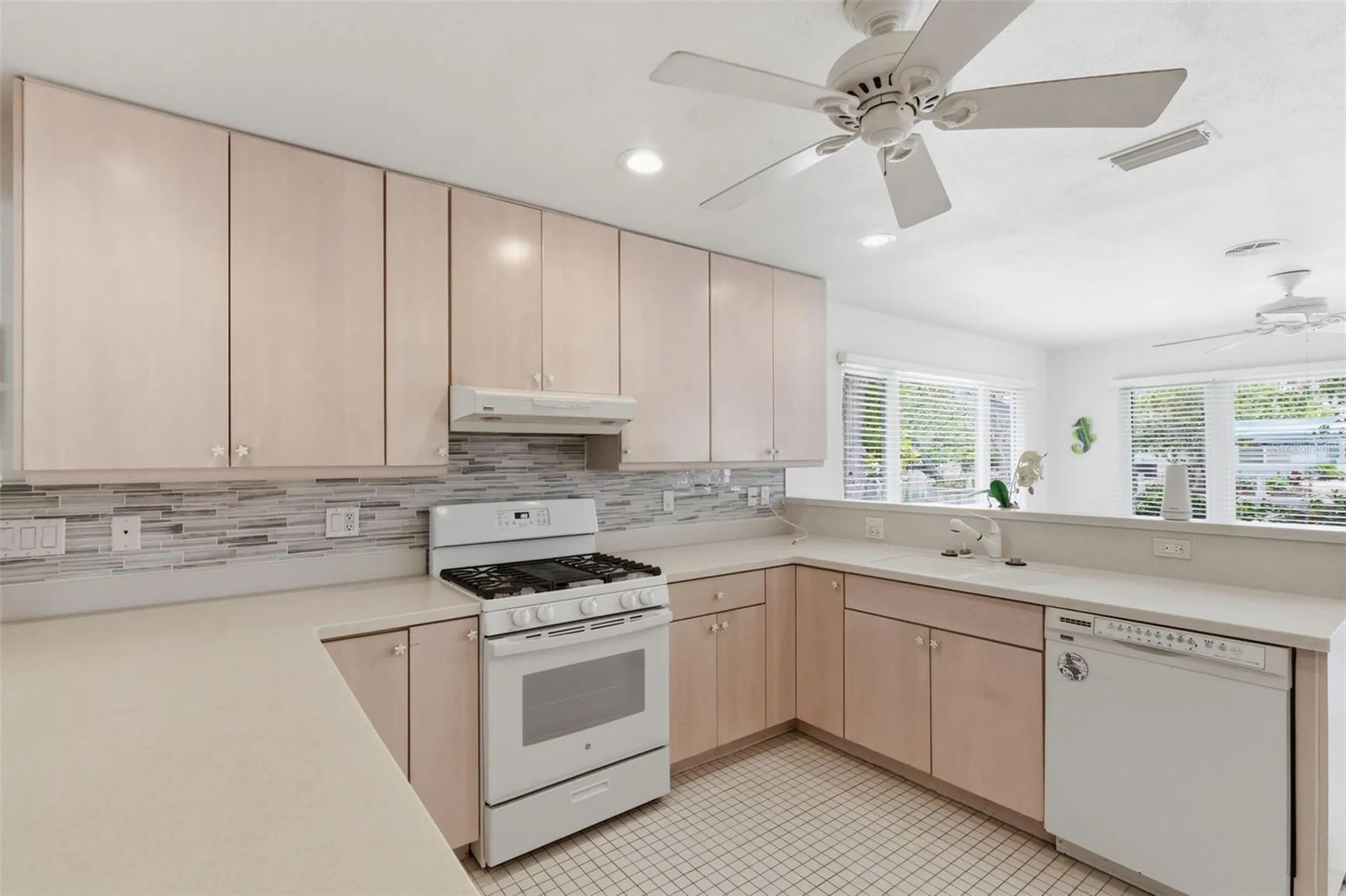528 Ralph Street Siesta Key FL 34242