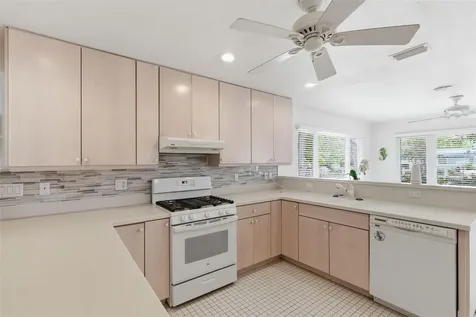 528 Ralph Street Siesta Key FL 34242