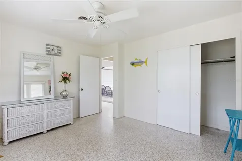528 Ralph Street Siesta Key FL 34242