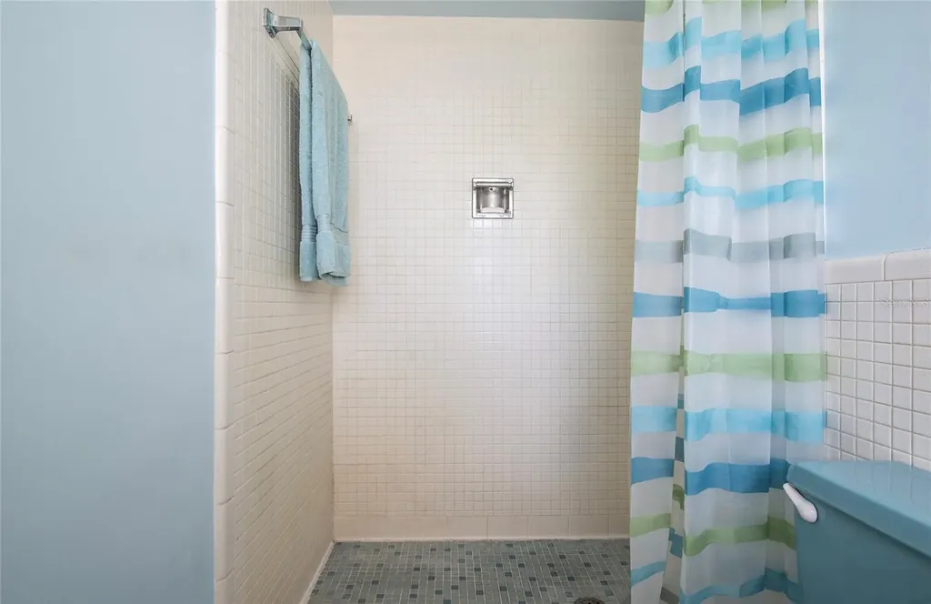 1631 Chateau Drive Clearwater FL 33756