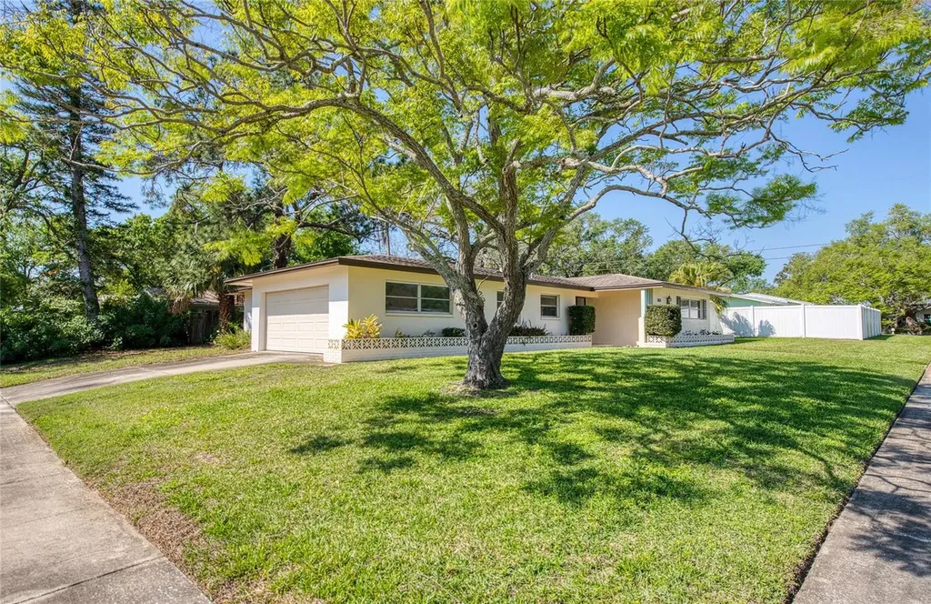 1631 Chateau Drive Clearwater FL 33756