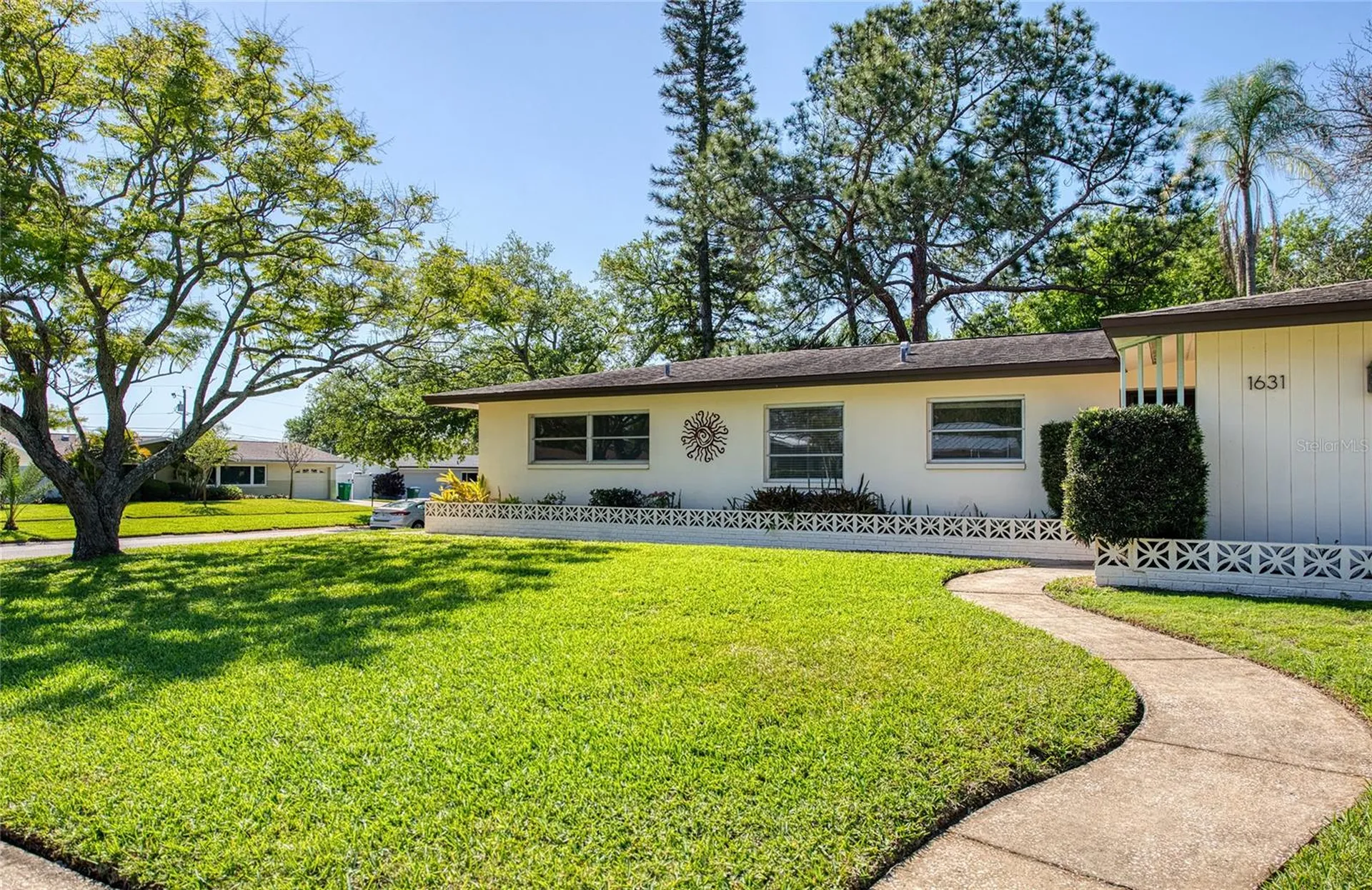1631 Chateau Drive Clearwater FL 33756