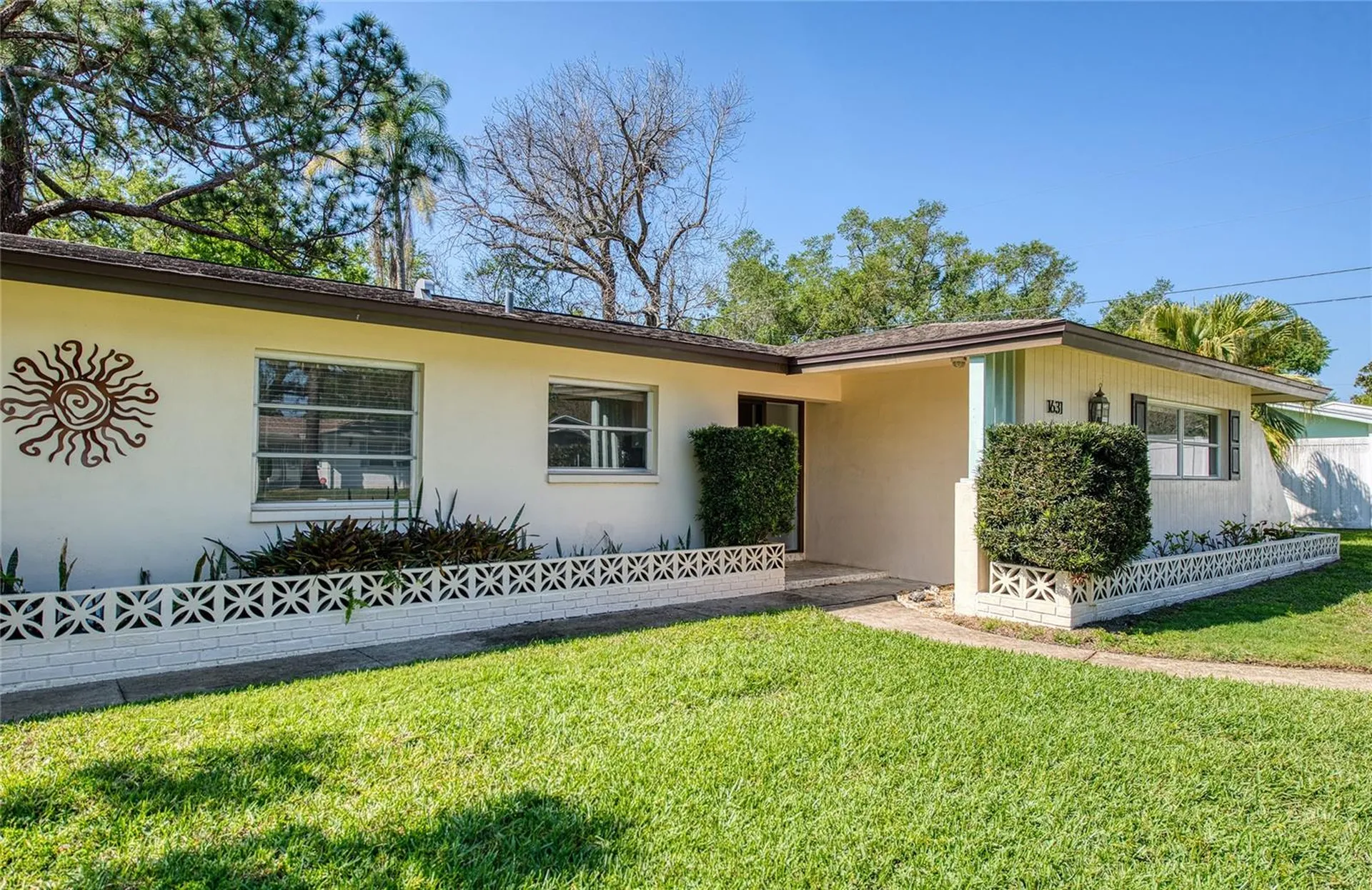 1631 Chateau Drive Clearwater FL 33756